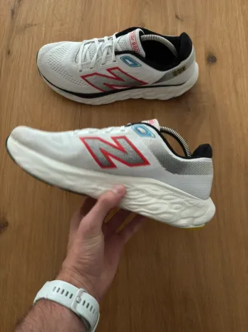 Używany New Balance Fresh Foam X 880v14 bike — zdjęcie 8 z 12