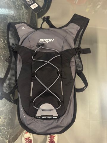 Used liquid force Force Hydration Vest bike — image 2 of 4