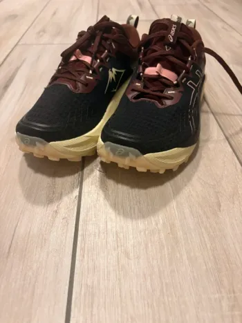 Gebrauchtes Asics Trail Running Shoes 41.5 bike — Bild 9 von 10