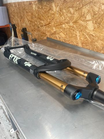 Gebrauchtes Fox 34 Factory Fork 2024 bike — Bild 3 von 5