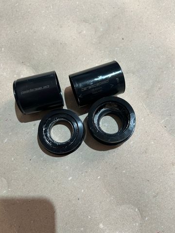 Used Ceramicspeed bottom Bracket 2025 bike — image 2 of 3