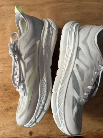 Hoka Mafate Speed 4 bike d'occasion — image 3 sur 8