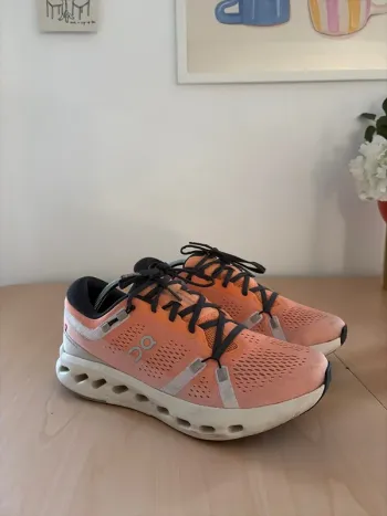 Gebrauchtes On Running Cloud Surfer 2 bike