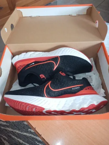 Used Nike React Infinity Run Flyknit 3 2024 bike — image 6 of 14