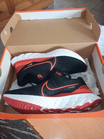 Used Nike React Infinity Run Flyknit 3 2024 bike — image 11 of 14