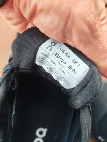 Gebrauchtes On Running Cloudrunner Waterproof bike — Bild 8 von 9