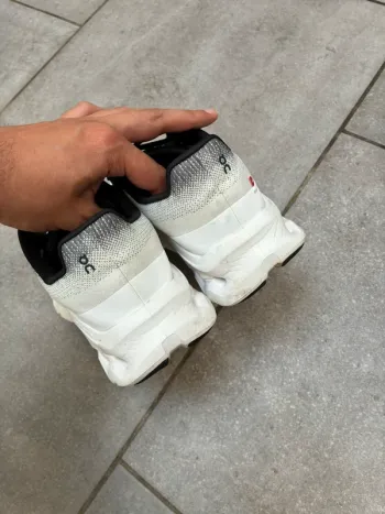 Gebrauchtes On Running Chaussures de sport Taille 42, 5 bike — Bild 6 von 8