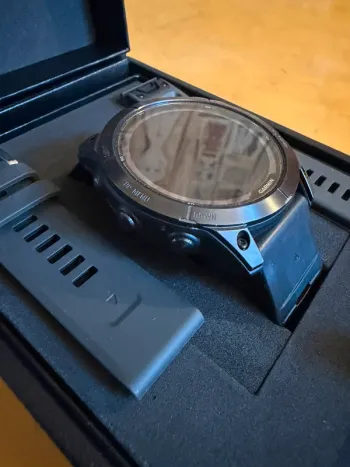 Used Garmin Fenix 7 Sapphire Solar bike — image 7 of 11