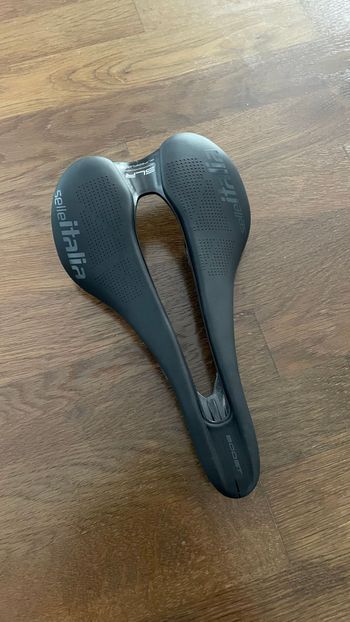Brugt Selle Italia SLR Boost Carbonio L3 bike