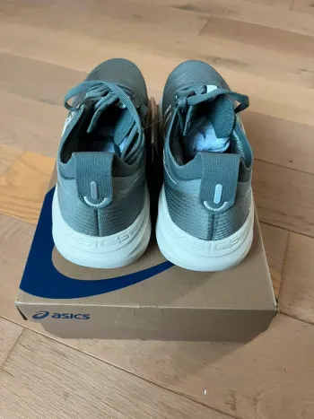 Używany Asics Gel Nimbus 27 bike — zdjęcie 8 z 10