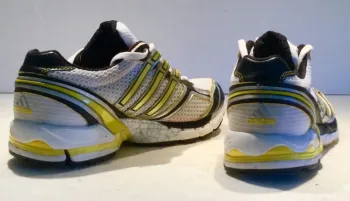 Gebrauchtes Adidas running sport schoenen 37, 5 bike — Bild 4 von 5