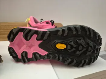 Hoka Mafate 5 bike usato — immagine 3 di 4