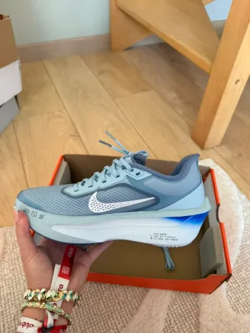 Brugt Nike Zoom Fly 6 bike — billede 4 af 10
