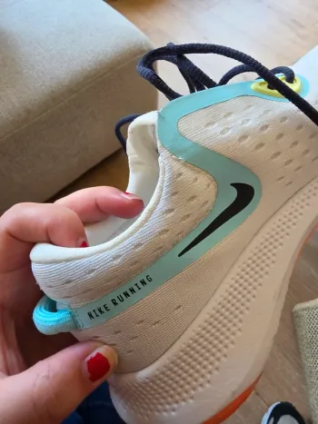 Gebrauchtes Nike running shoes bike — Bild 3 von 4