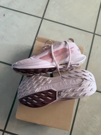 Used Nike Running Shoes bike — image 10 of 11