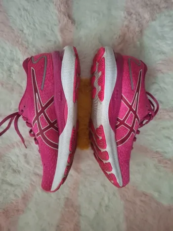 Used Asics Running Shoes bike — image 5 of 11