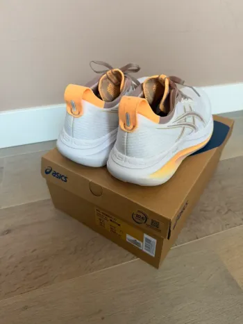 Używany Asics Gel Nimbus 29 bike — zdjęcie 5 z 6