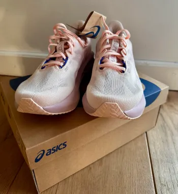 Używany Asics Novablast 5 bike