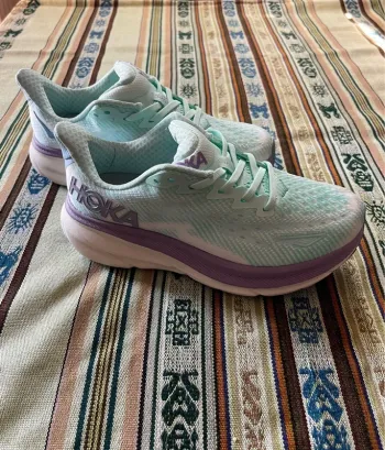 Hoka Clifton 9 bike d'occasion
