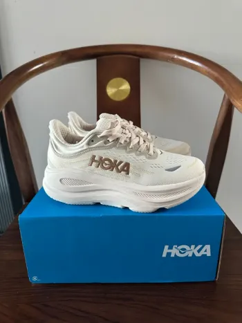Hoka Bondi 9 bike d'occasion — image 2 sur 7