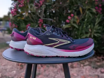 Used Brooks Running shoes size 42 bike — image 2 of 7