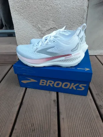 Used Brooks Glycerin GTS 23 bike — image 2 of 5