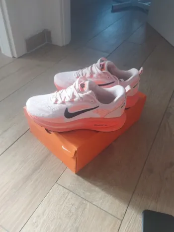 Brugt Nike Shoes bike — billede 2 af 11