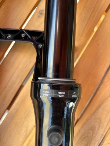 Brugt RockShox ZEB Ultimate 2026 bike — billede 4 af 6
