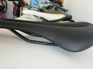Tweedehands Bontrager Oem Comp bike — afbeelding 2 van 2
