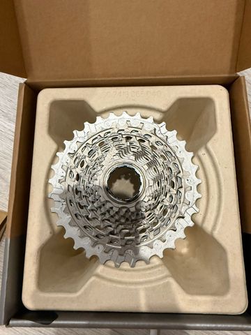 Used Sram Red E1 10/33 Cassette bike — image 1 of 3