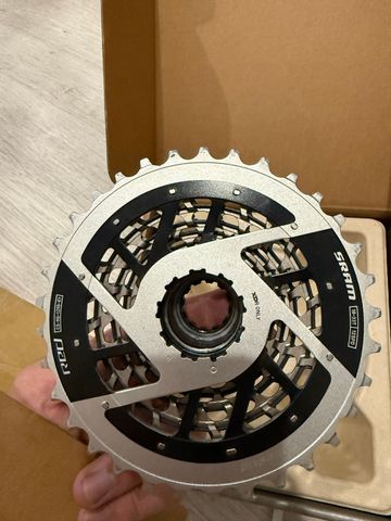 Used Sram Red E1 10/33 Cassette bike — image 3 of 3