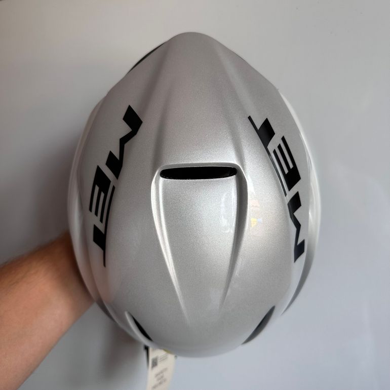 Brugt MET Manta MIPS Helmet bike — billede 8 af 11