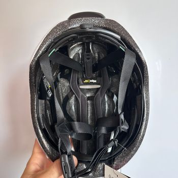 Brugt MET Manta MIPS Helmet bike — billede 9 af 11