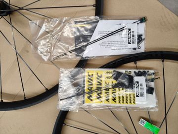 Used Mavic Crosstrail XL 2026 bike — image 4 of 6
