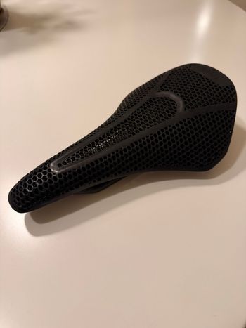 Used Fizik Vento Argo Adaptive 00 Pogacar 2026 bike
