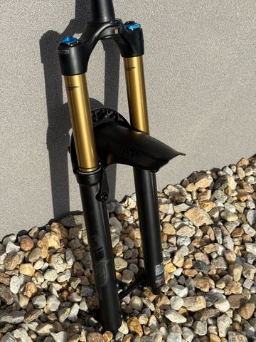 Brugt Fox 36 Factory Grip2 2025 bike — billede 4 af 5