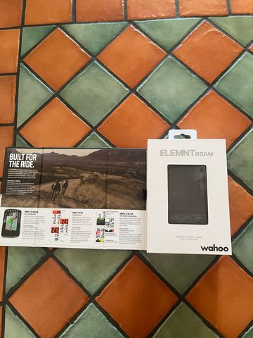 Used Wahoo Elemnt Roam v2 bike — image 2 of 8