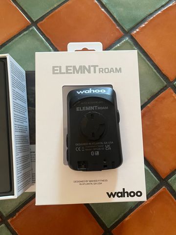 Used Wahoo Elemnt Roam v2 bike — image 5 of 8