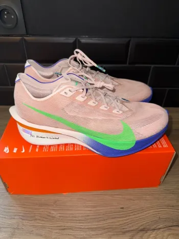 Używany Nike Vaporfly 4 bike — zdjęcie 3 z 7