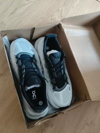 Brugt On Running On Shoes size 44 bike — billede 2 af 4