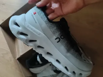 Brugt On Running On Shoes size 44 bike — billede 3 af 4