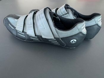 Used Shimano SH-RT50 Road Cycling Shoes bike — image 2 of 6