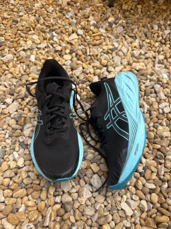 Używany Asics Novablast bike
