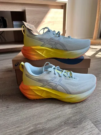 Używany Asics Novablast 5 bike