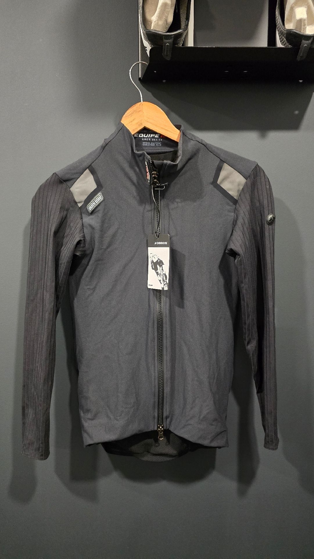 Assos Spring Fall Jacket Equipe RS Targa | buycycle