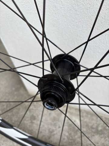 Used Zipp 303s + GP5000 bike — image 5 of 7