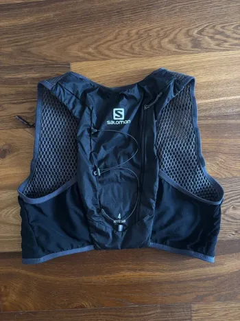 Used Salomon Adv Skin 4L bike — image 2 of 3