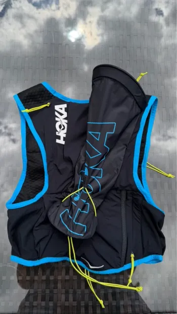 Gebrauchtes Hoka Trail Run 10L bike — Bild 4 von 5