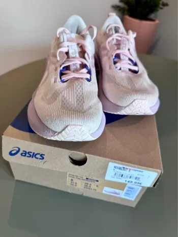 Używany Asics Novablast 5 bike