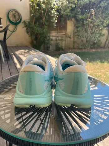 Hoka Rincon 4 bike d'occasion — image 4 sur 8